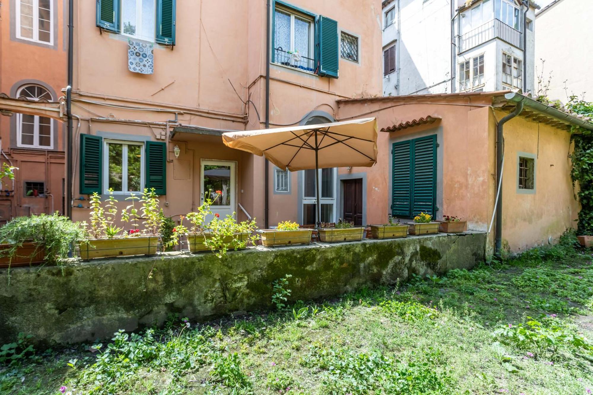 Hostly-Garden House San Lorenzo-Few Steps To Tower Pisa Exterior foto